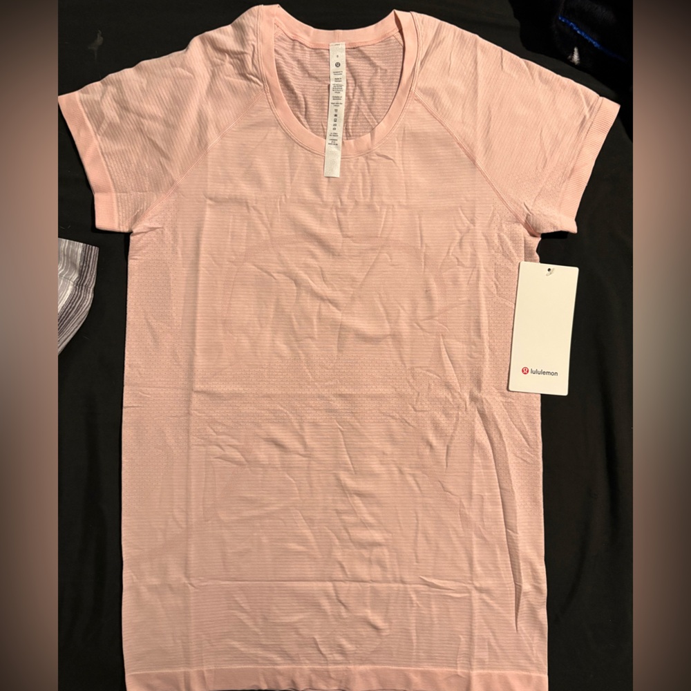 lululemon athletica Light Pink Short Sleeve Tee